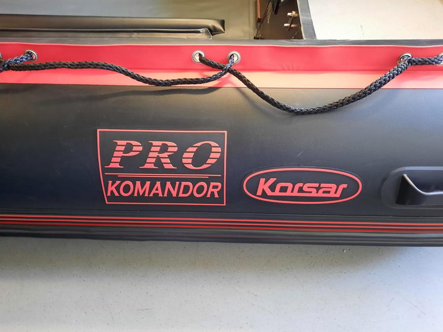 Лодка Командор KMD-430Pro